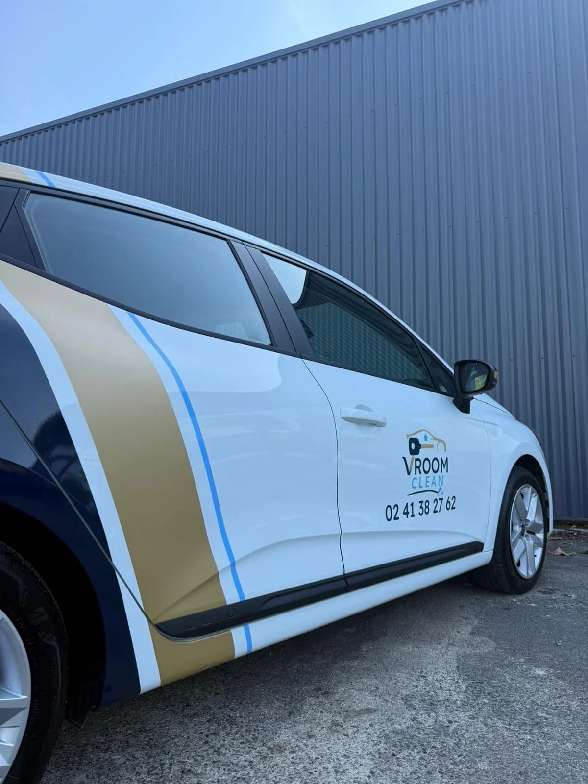 Véhicule VroomClean & VroomGlass — expertise automobile à Saumur